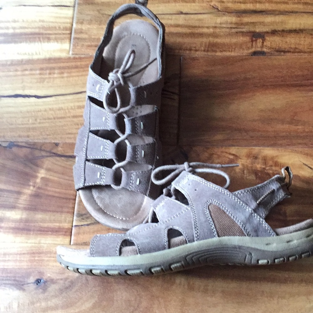 Earth Origins Suede Sandal size 8 “Sassy Sedona” in Tan -Like New!!